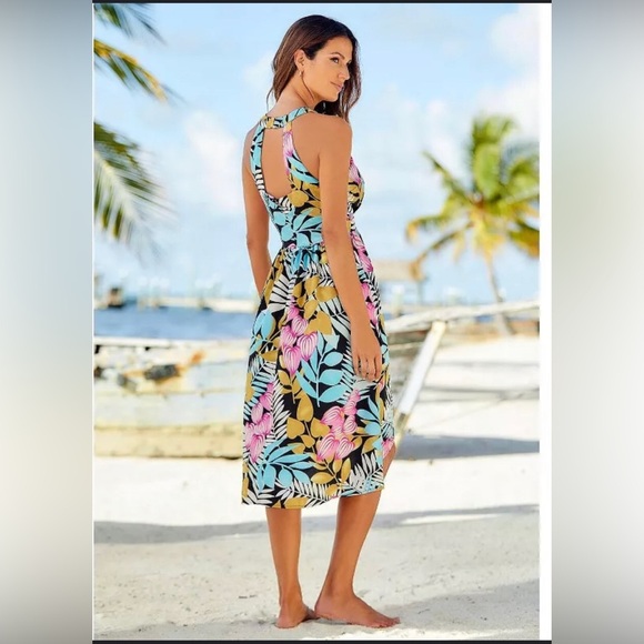 Colorful Halter Neck Dress - Picture 3 of 16